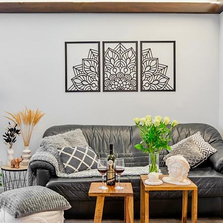 Natural-Style Apartment In The Centre Of ברטיסלאבה מראה חיצוני תמונה