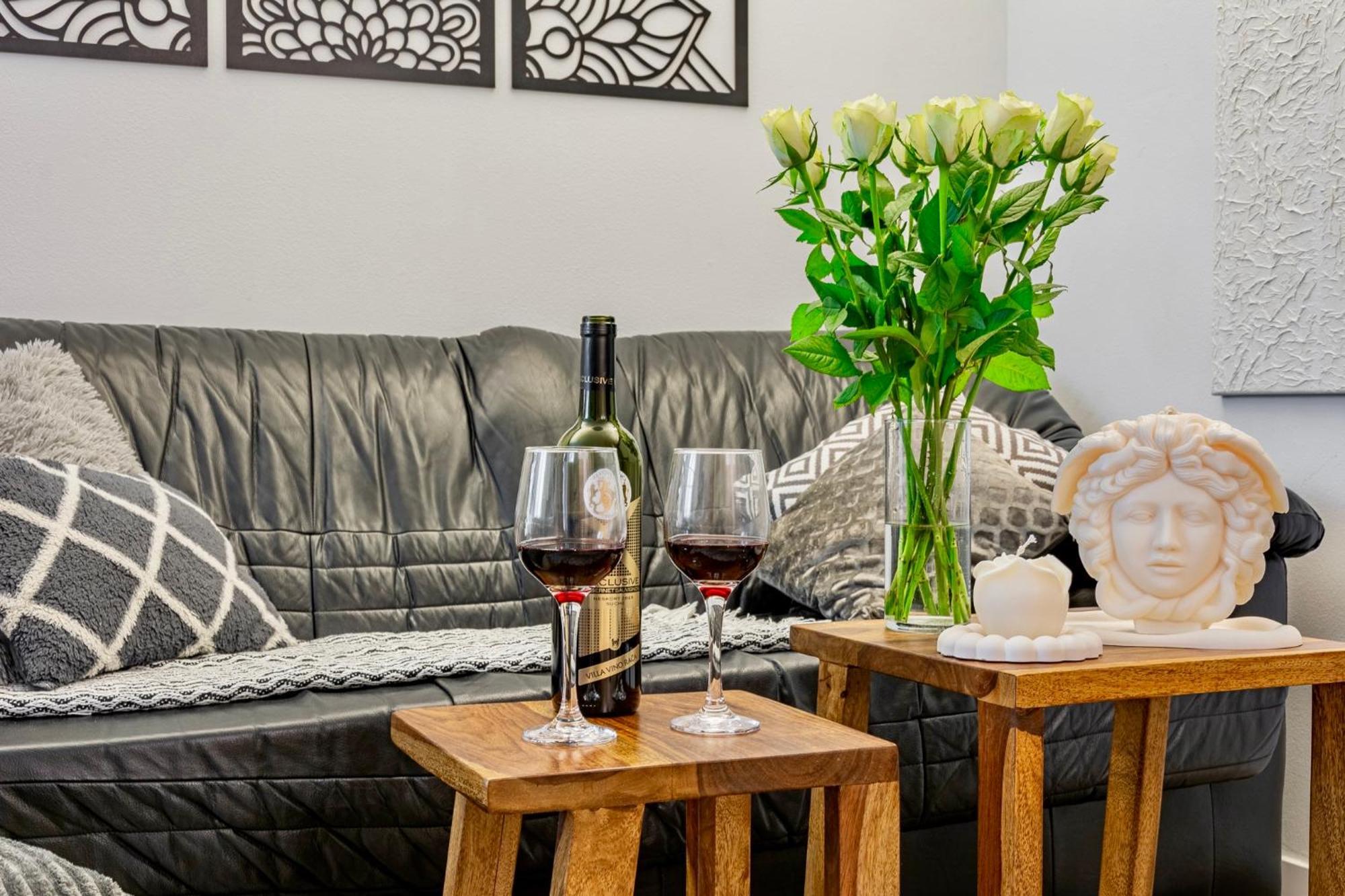 Natural-Style Apartment In The Centre Of ברטיסלאבה מראה חיצוני תמונה